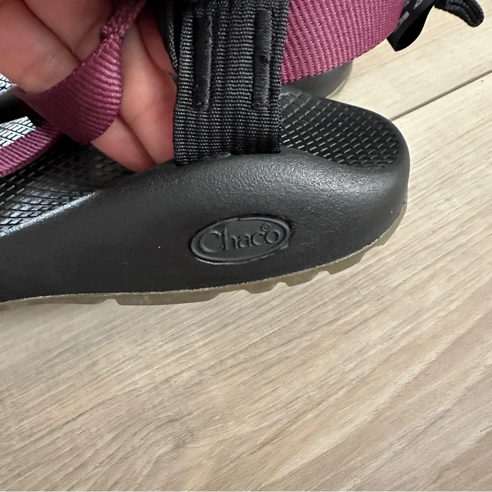 Chaco Z/2 Classic Sandals Maroon Toe Loop Sport Walking Outdoor Women’s Size 8 - Picture 9 of 10